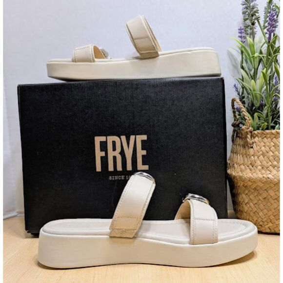 Frye Ivory Maya Buckle Leather Sandals Women's Size 8 NIB - Picture 8 of 13